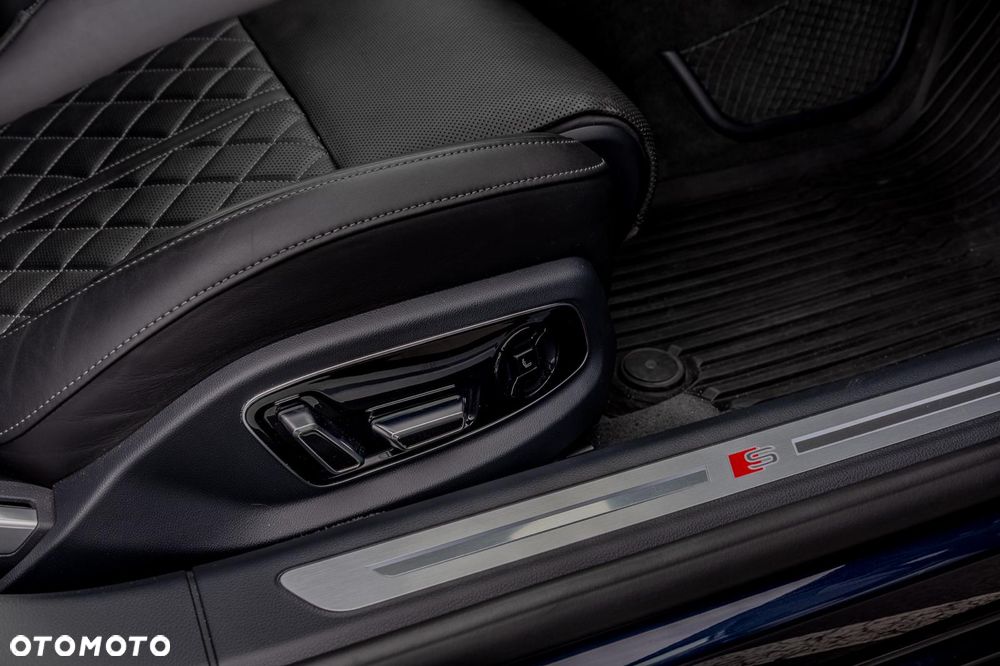 Audi S8 TFSI quattro tiptronic - 13