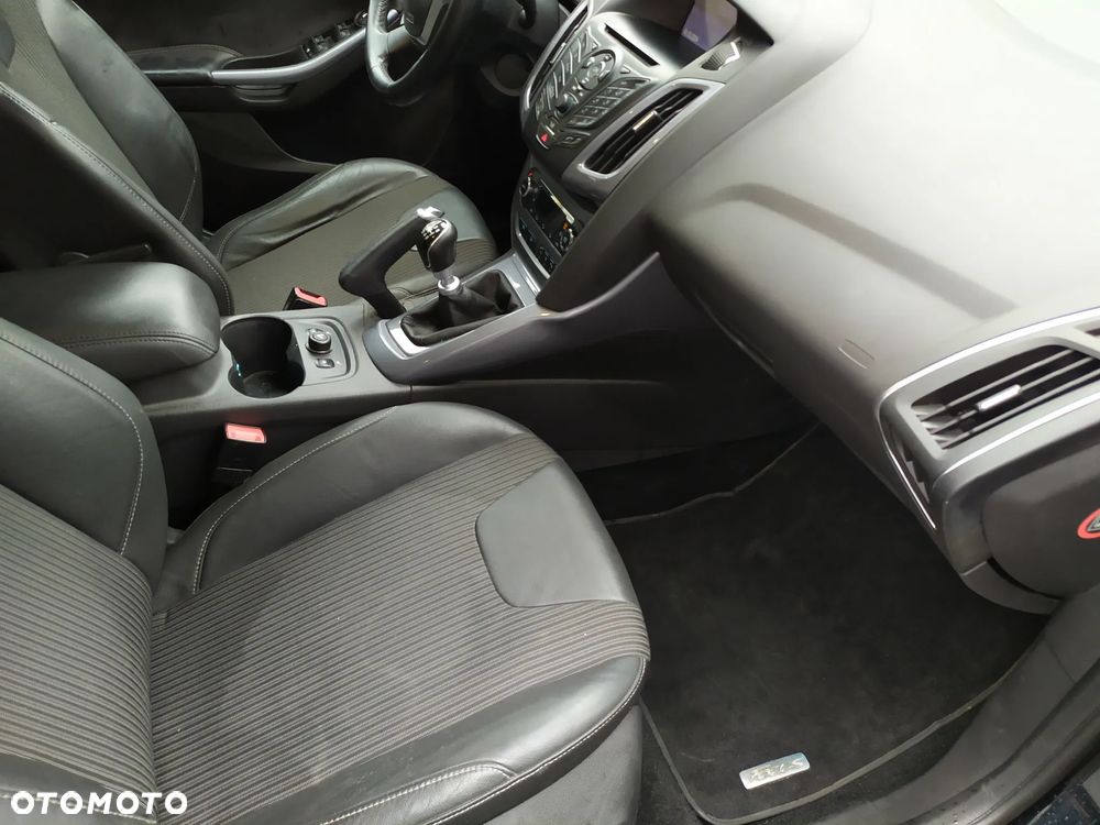 Ford Focus 1.0 EcoBoost Start-Stopp-System TITANIUM X - 13