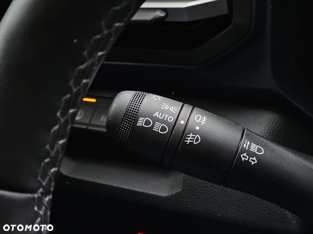 Dacia Duster 1.6 Full Hybrid 140 Journey MMT - 18