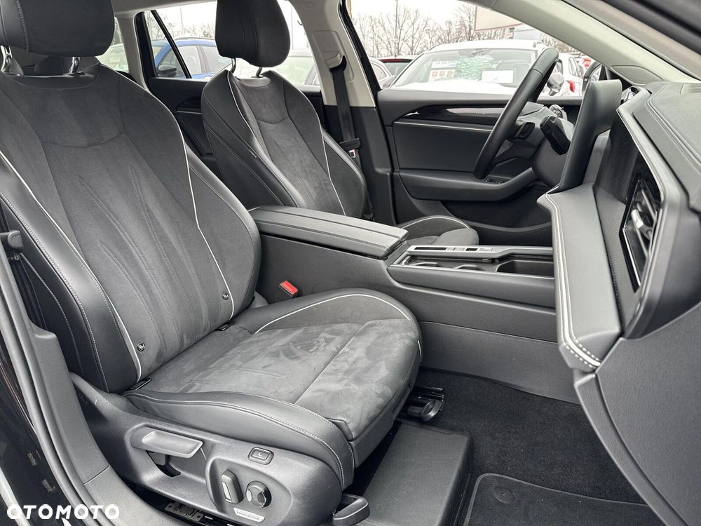 Volkswagen Passat - 13