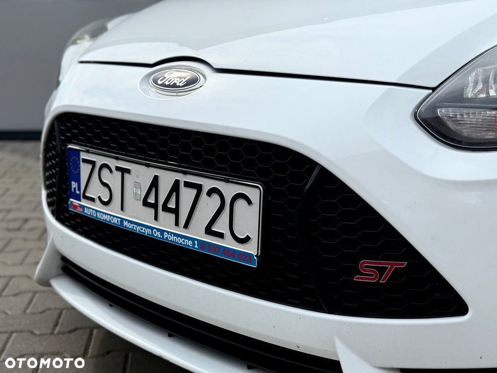Ford Focus 2.0 EcoBoost ST mit Leder-Sport-Paket - 7