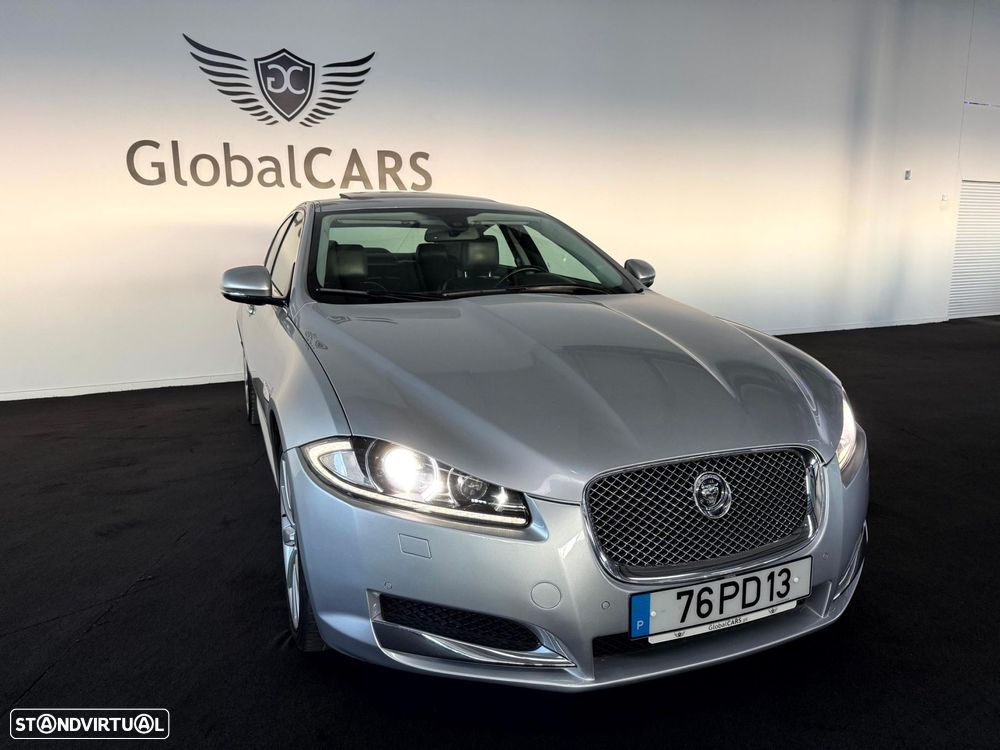 Jaguar XF 2.2 D Premium Luxury - 4
