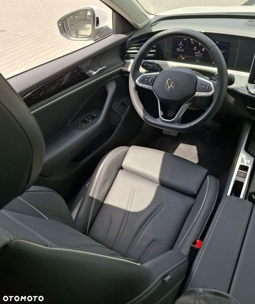Volkswagen Passat - 16