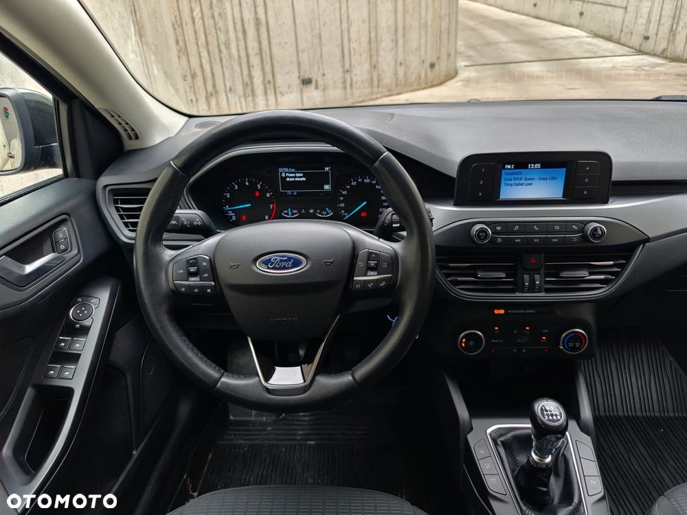 Ford Focus 1.0 EcoBoost Trend Edition Business - 6