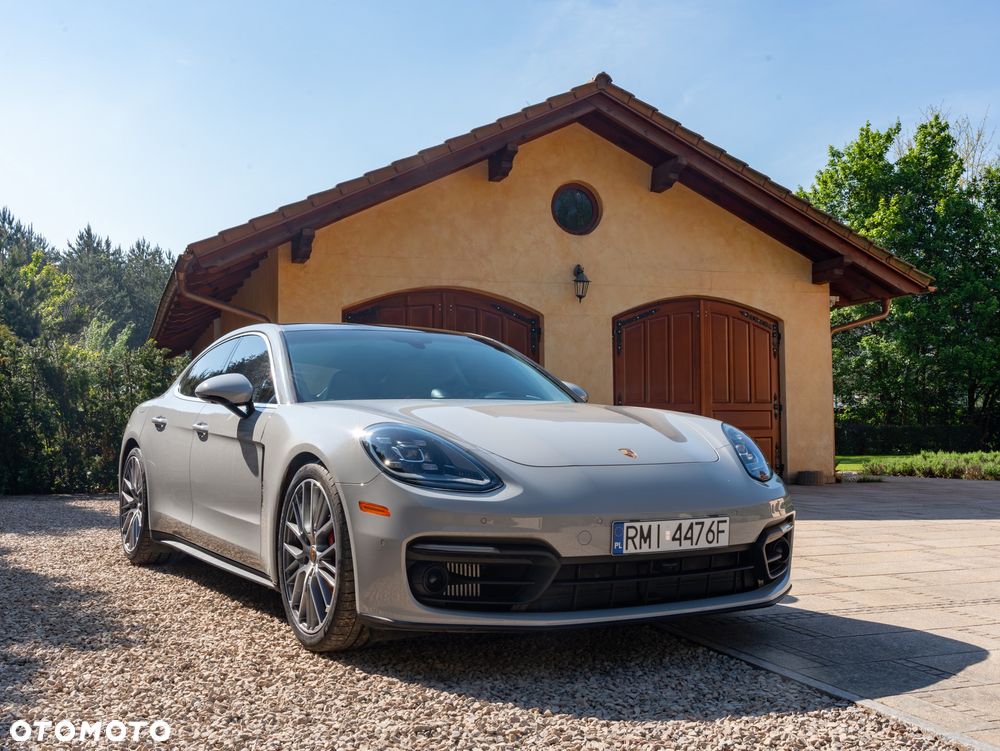 Porsche Panamera - 18