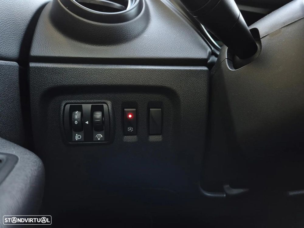 Renault Captur 0.9 TCE Exclusive - 32