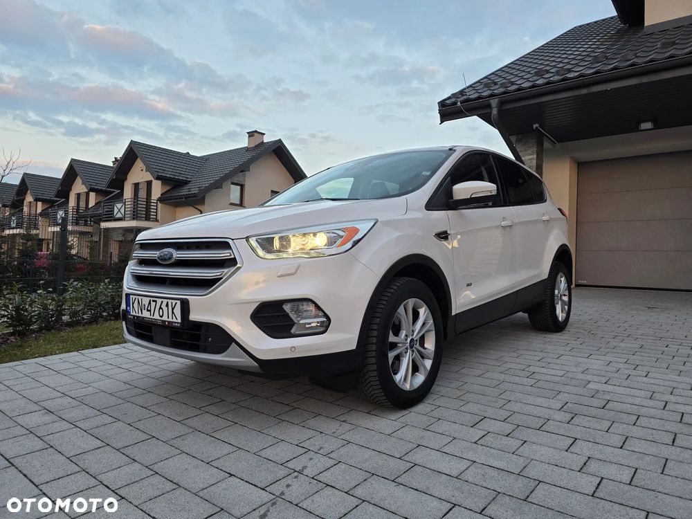 Ford Kuga 2.0 TDCi 4x4 Titanium - 2