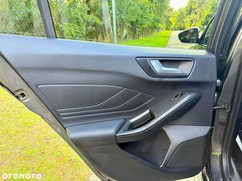 Ford Focus 1.5 TDCi DPF Start-Stopp-System ST-Line - 23