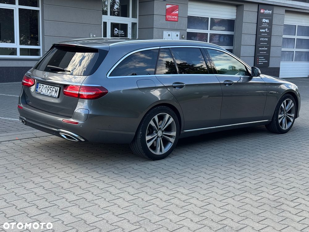 Mercedes-Benz Klasa E 300 de 9G-TRONIC Avantgarde - 18