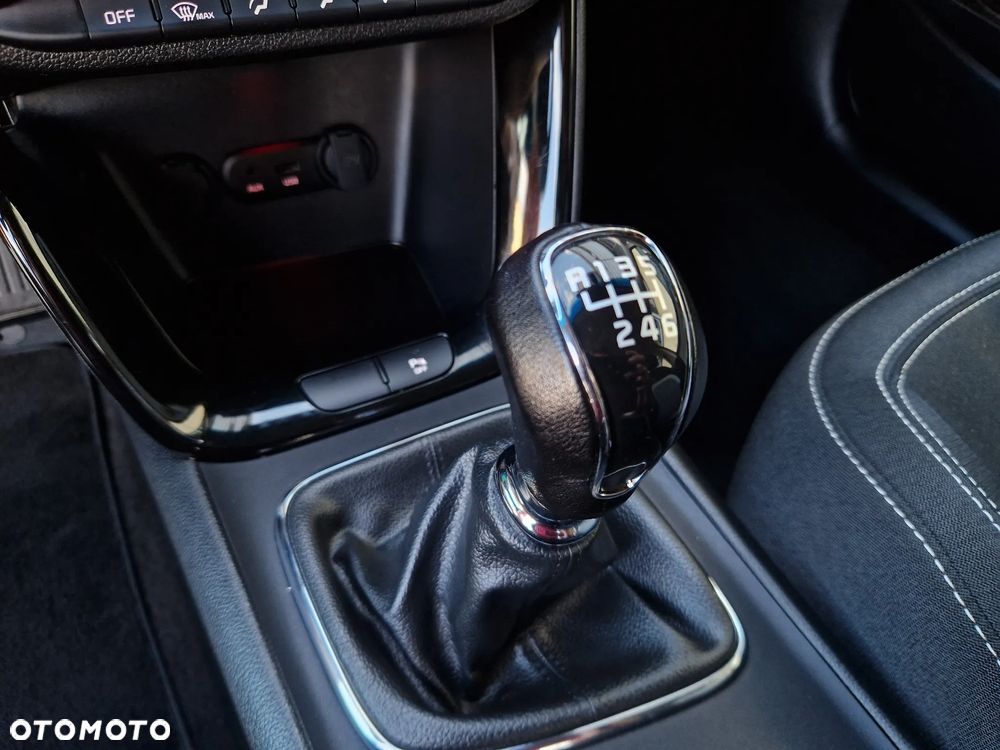 Kia Ceed 1.6 CRDi 128 Dream Team Edition - 15