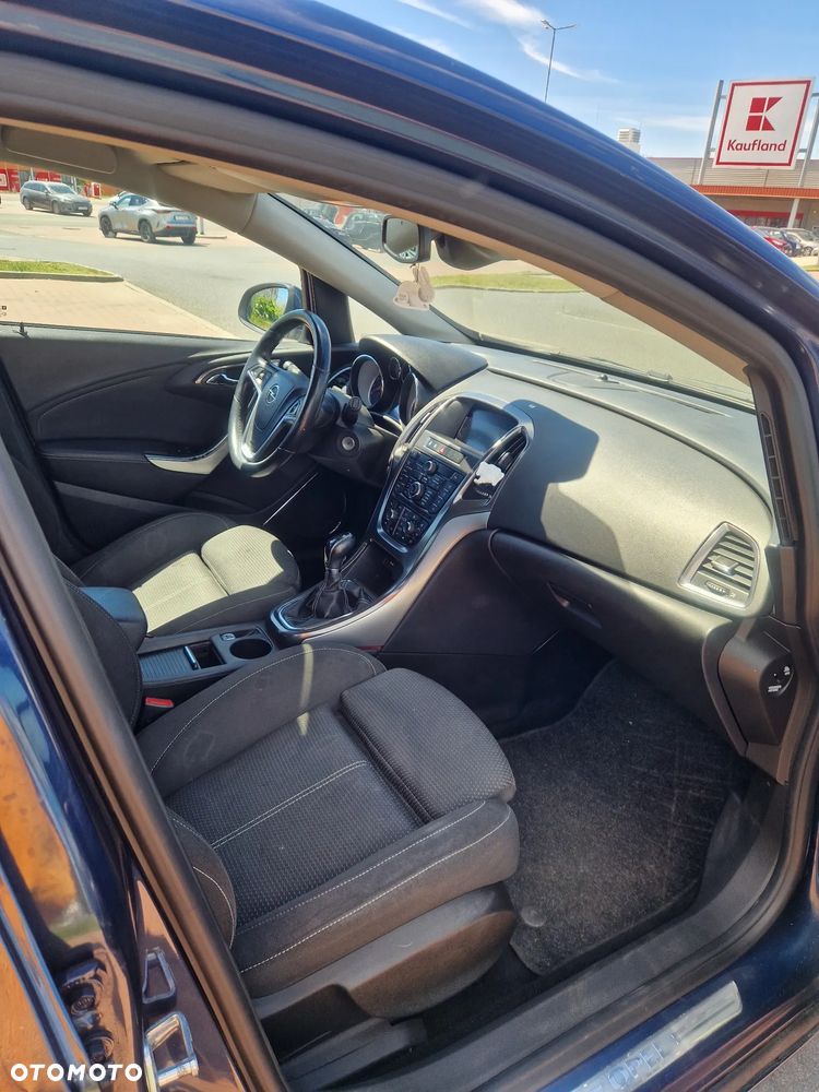 Opel Astra 1.4 T Cosmo - 12