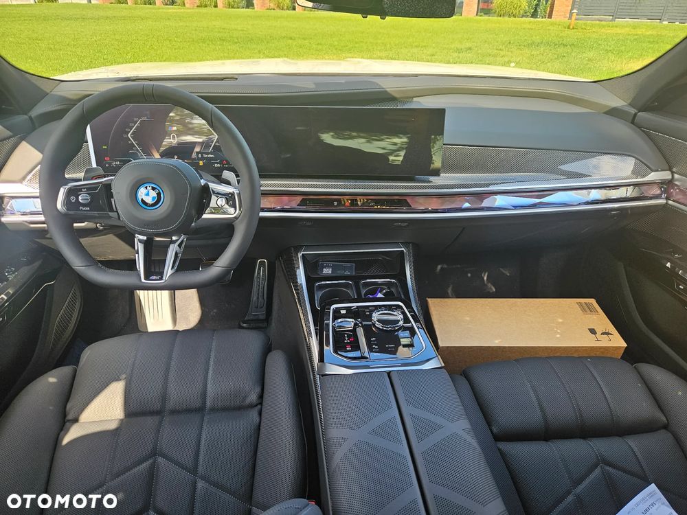 BMW Seria 7 750e PHEV xDrive M Sport sport - 16