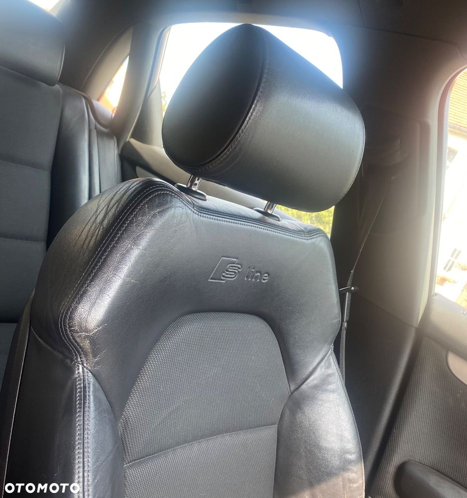 Audi A4 Limousine - 8