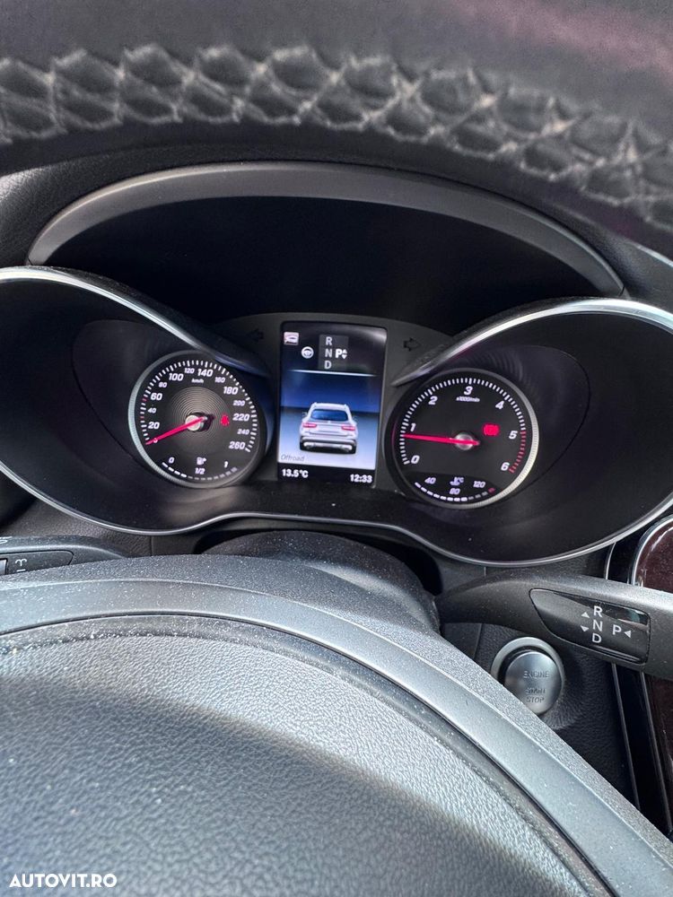 Mercedes-Benz GLC - 12