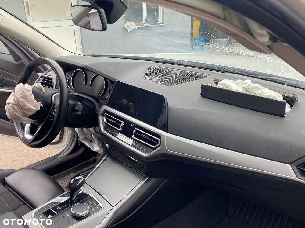 BMW Seria 3 320d xDrive - 18