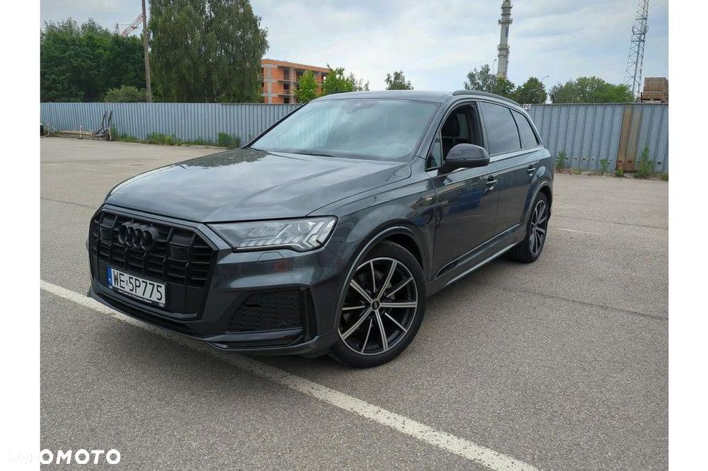 Audi Q7 - 1