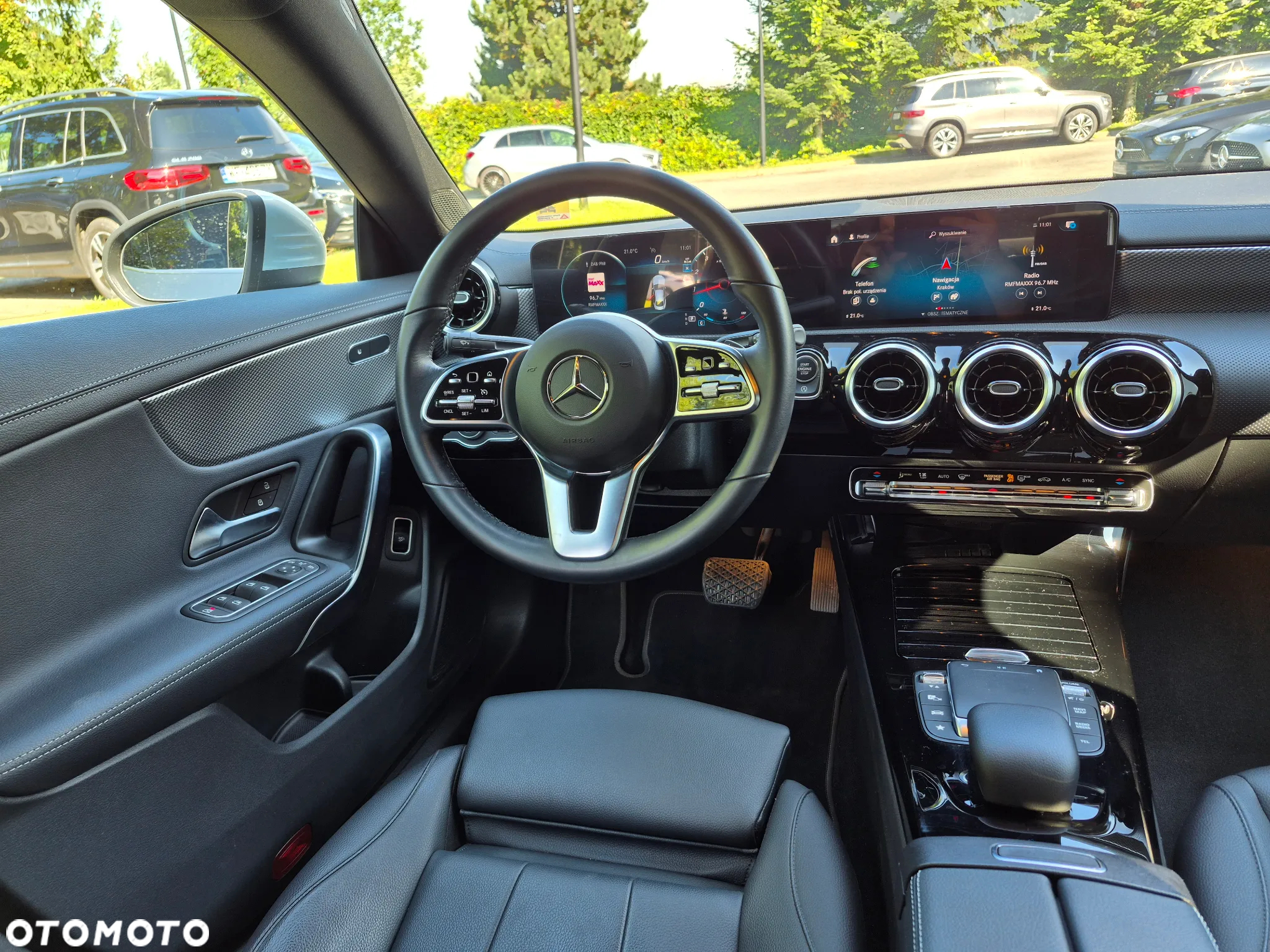 Mercedes-Benz CLA 180 7G-DCT - 24