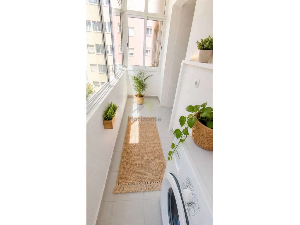 Apartamento T1 Remodelado em Benfica - Grande imagem: 4/16