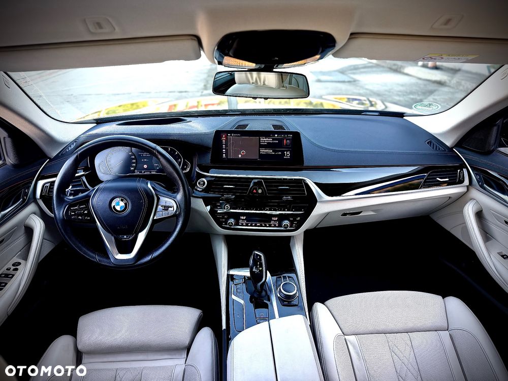 BMW Seria 5 540d xDrive Luxury Line - 30