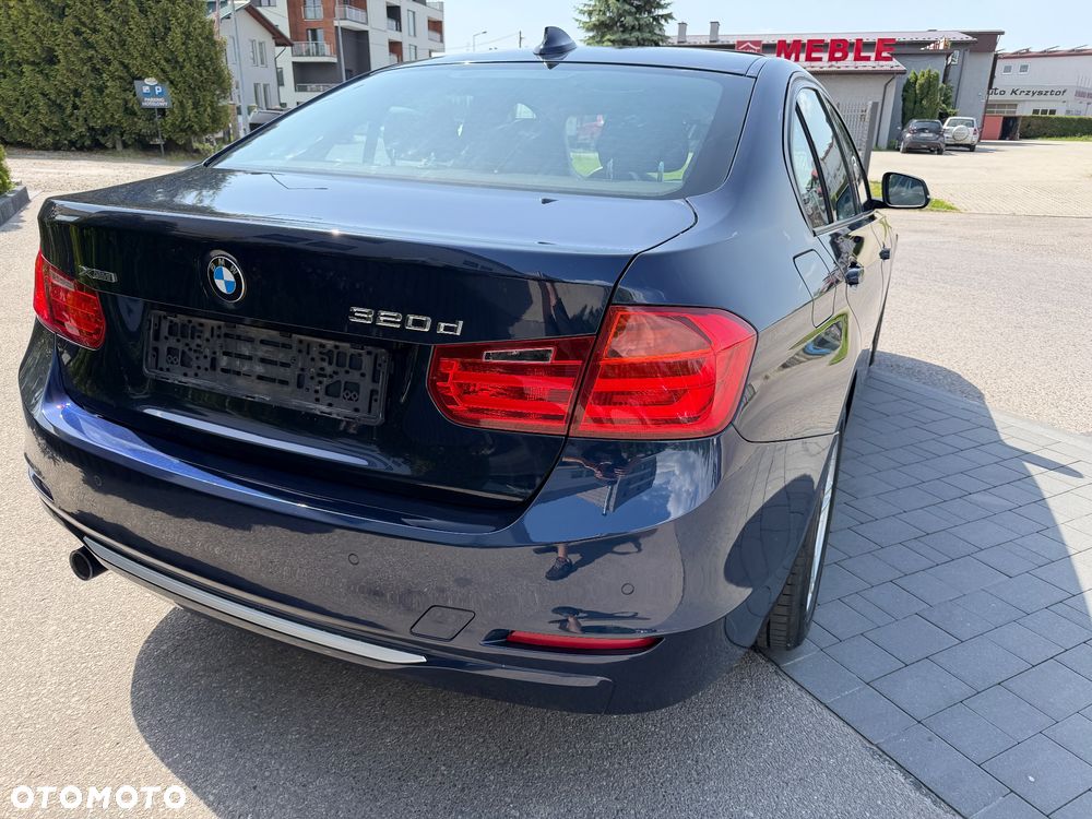 BMW Seria 3 320d xDrive Luxury Line - 9