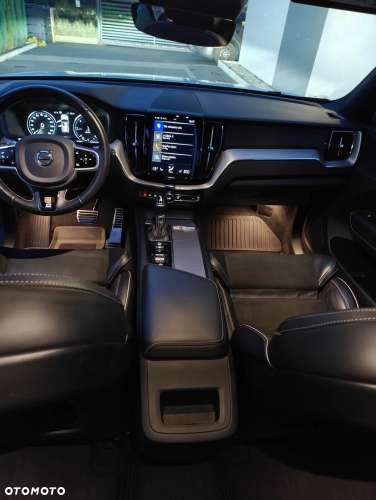 Volvo XC 60 D4 AWD R-Design - 9