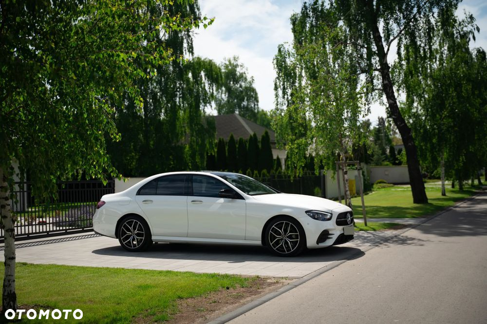Mercedes-Benz Klasa E 220 d 4-Matic Business Edition - 36