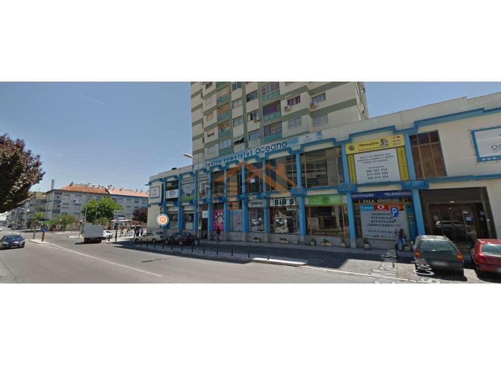 Loja localizada no Centro Comercial Oceano. - Grande imagem: 5/7