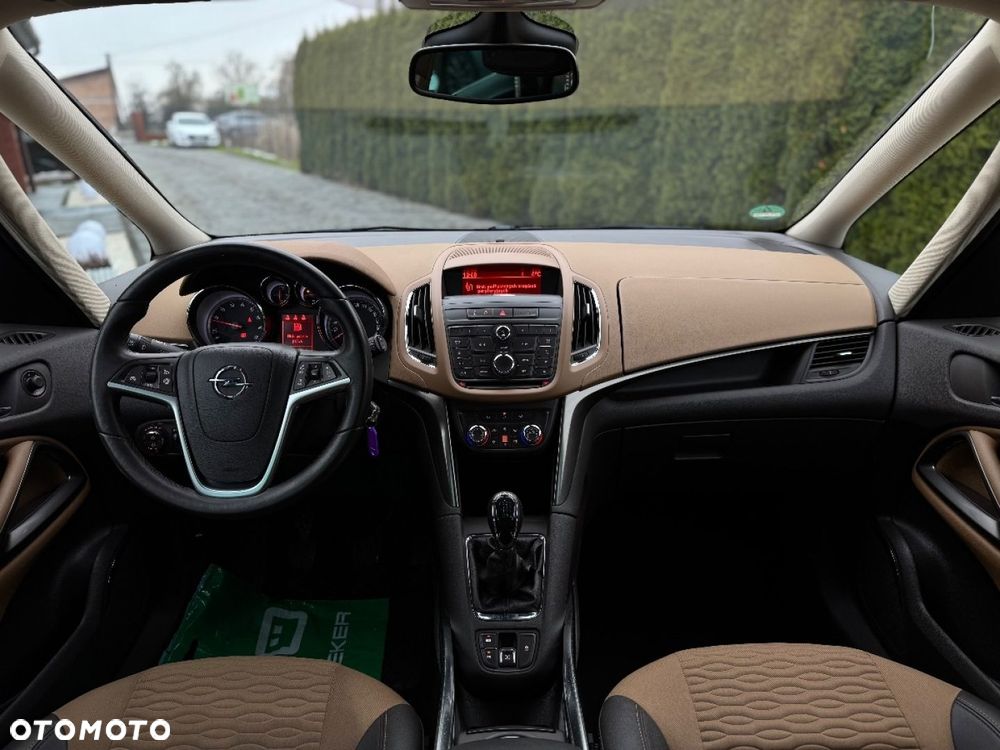 Opel Zafira - 14