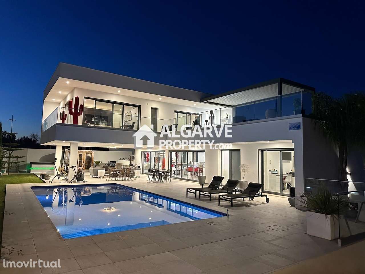 Moradia T3 de Luxo em zona calma e residencial perto da praia em Alcan - Grande imagem: 5/26