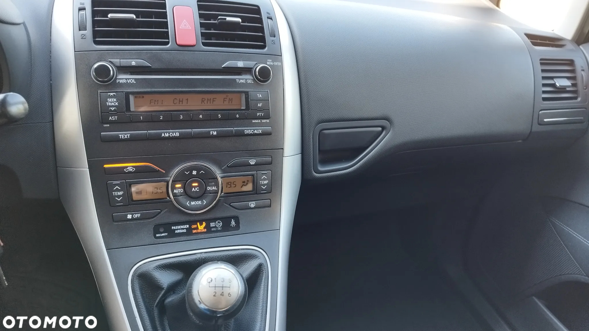 Toyota Auris 1.33 Dual-VVT-i Cool - 21