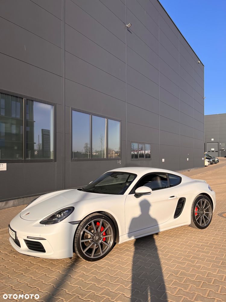 Porsche 718 Cayman - 8