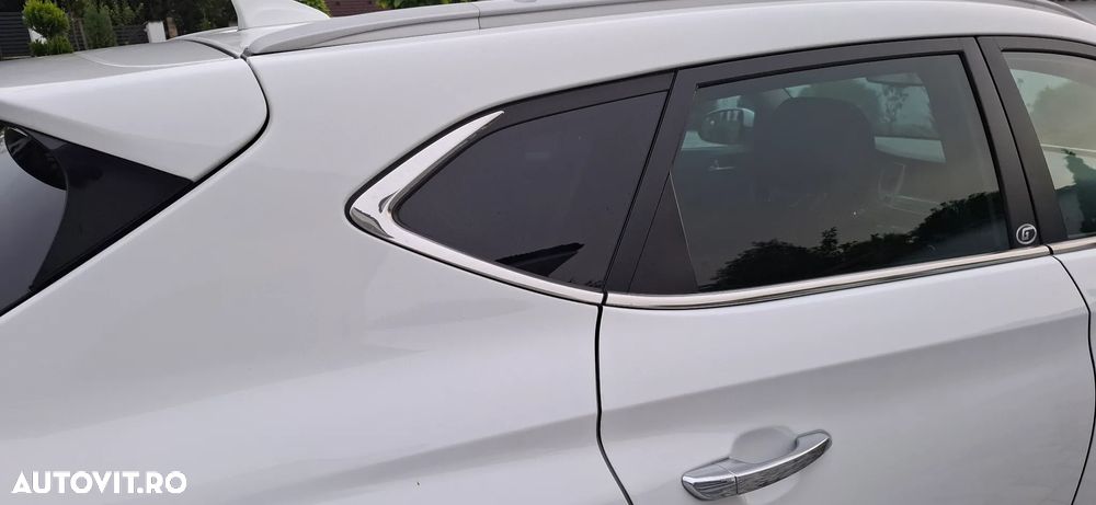 Hyundai Tucson blue 1.7 CRDi 2WD Intro Edition - 32