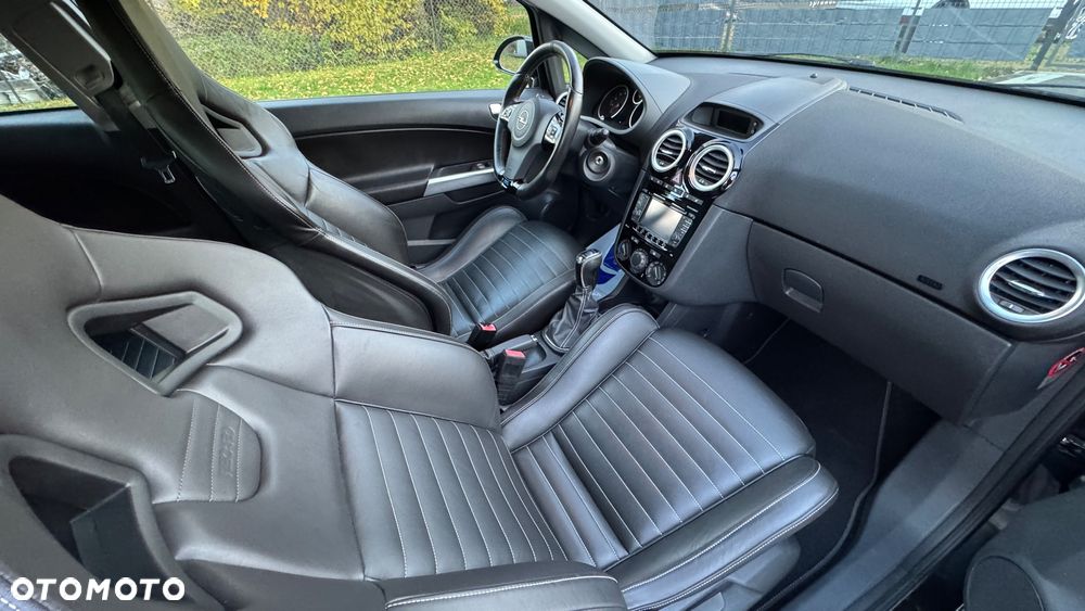 Opel Corsa 1.6 Turbo OPC Nürburgring Edition - 34