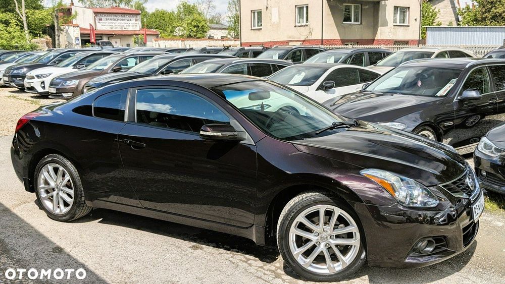 Nissan Altima - 7