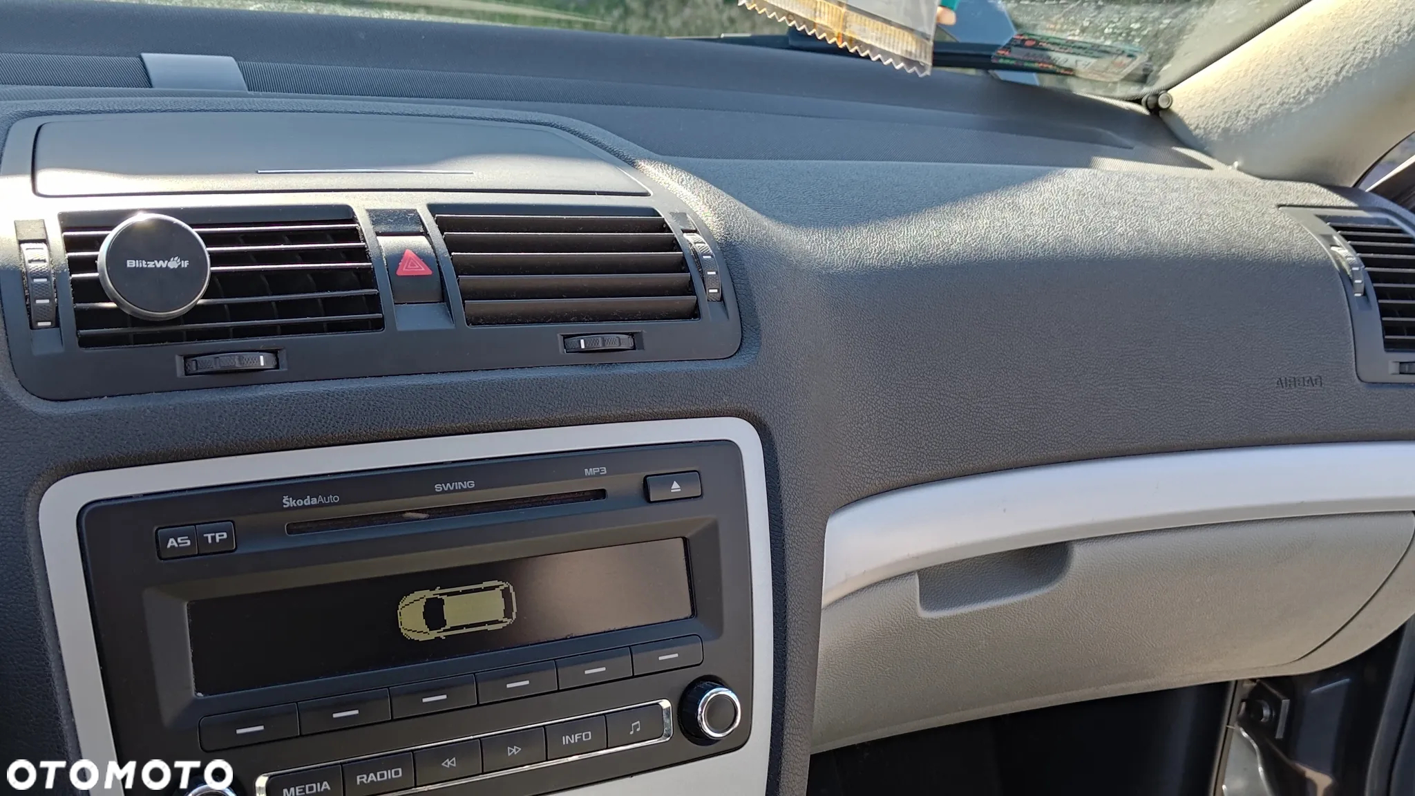 Skoda Octavia 1.6 Ambiente - 9