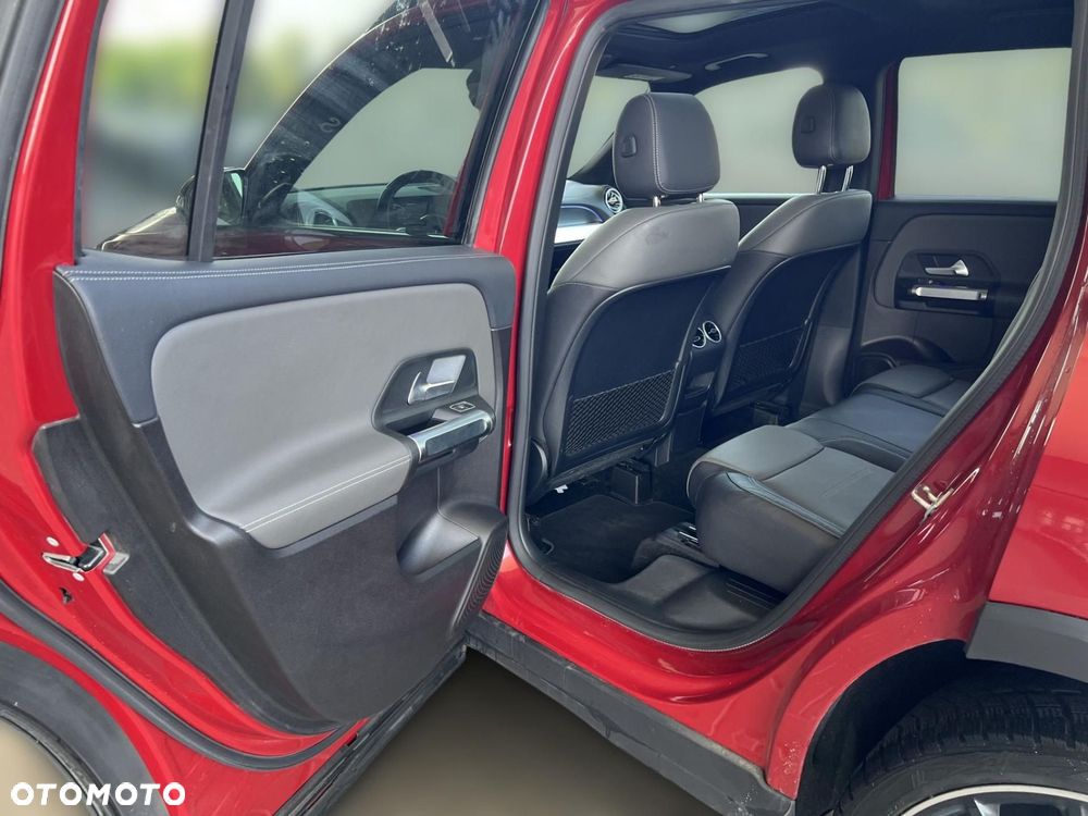 Mercedes-Benz GLB - 15