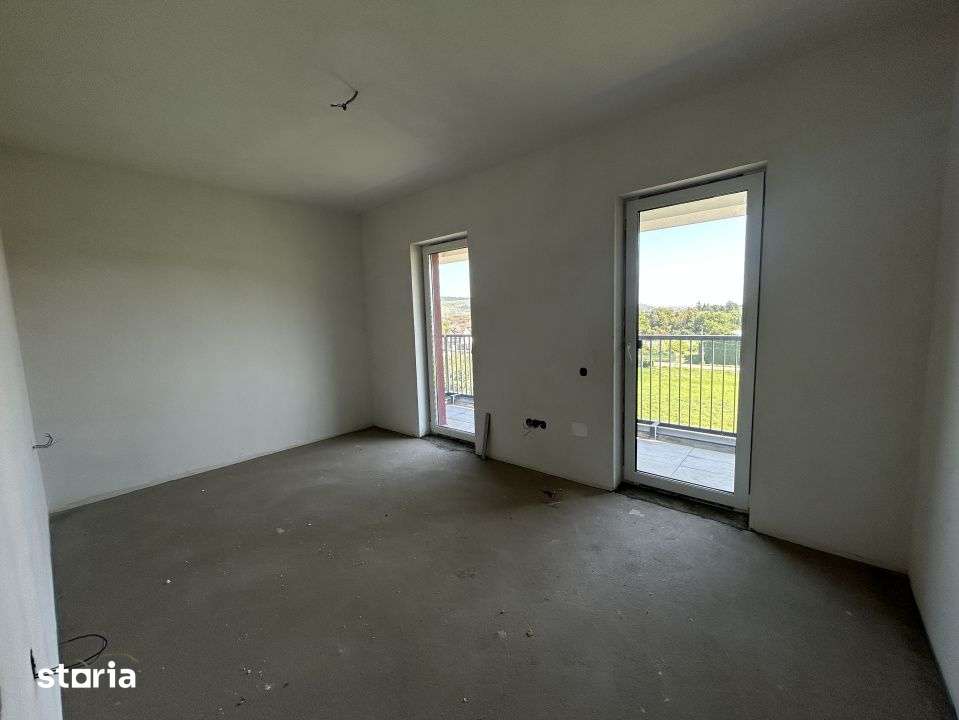Apartament 3 camere , semidecomandat, semifinisat, 80 mp, zona Avram — fotografia 3