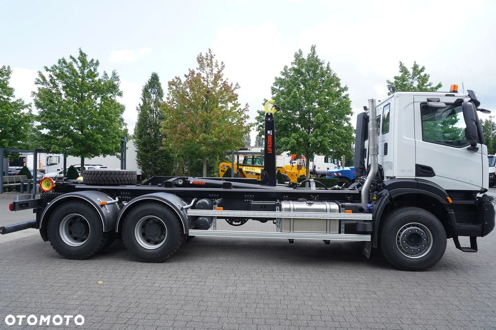 Iveco NOWE T-Way AD380T46 / 6x4 / 2026 / bez przebiegu / Hakowiec HIAB 26t_255874 - 9