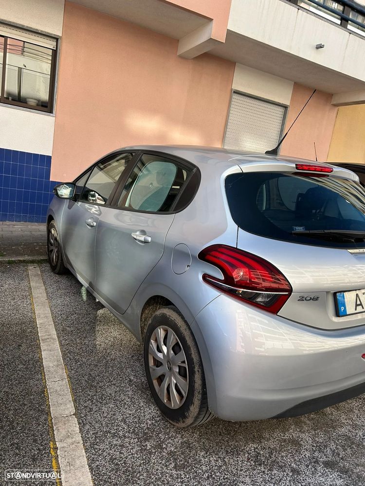 Peugeot 208 - 7