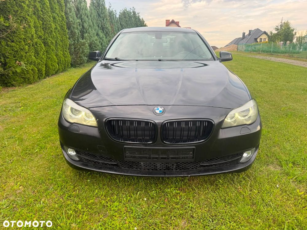 BMW Seria 5 528i xDrive - 13
