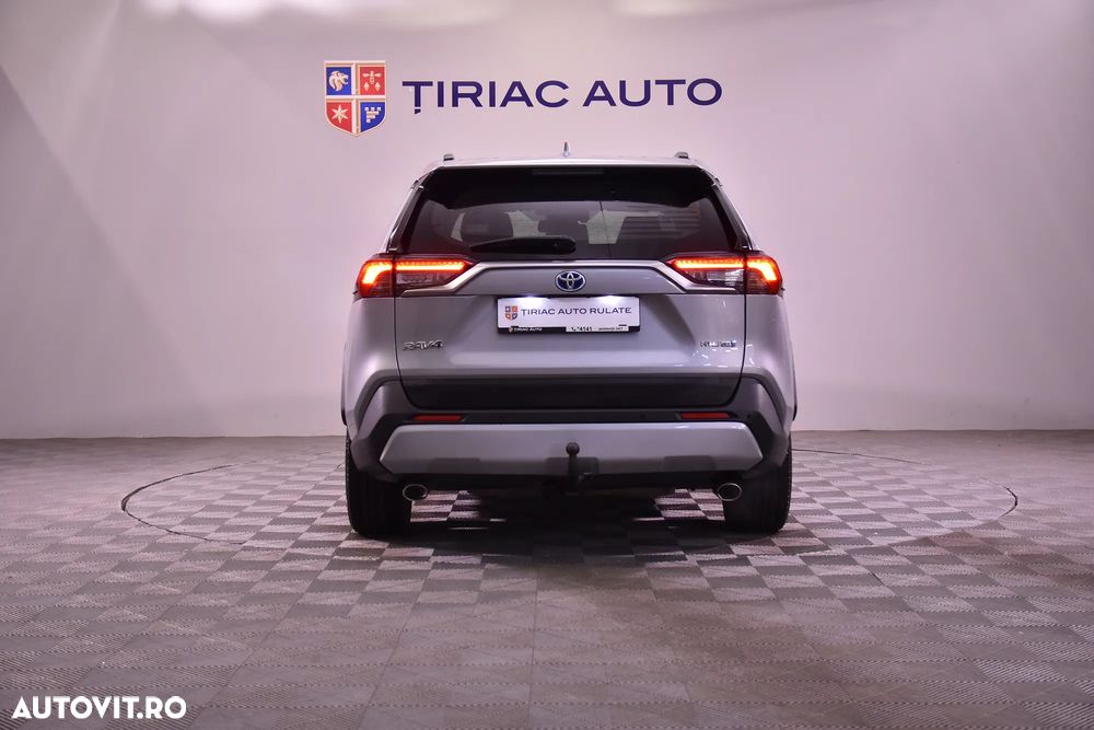 Toyota RAV4 - 4