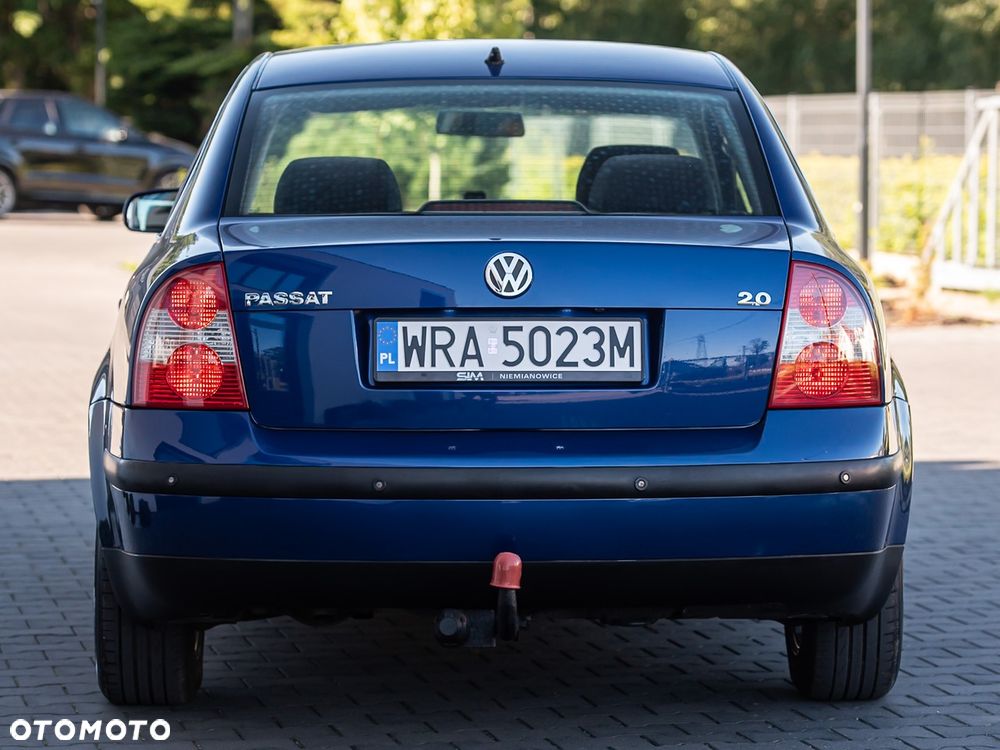 Volkswagen Passat - 12