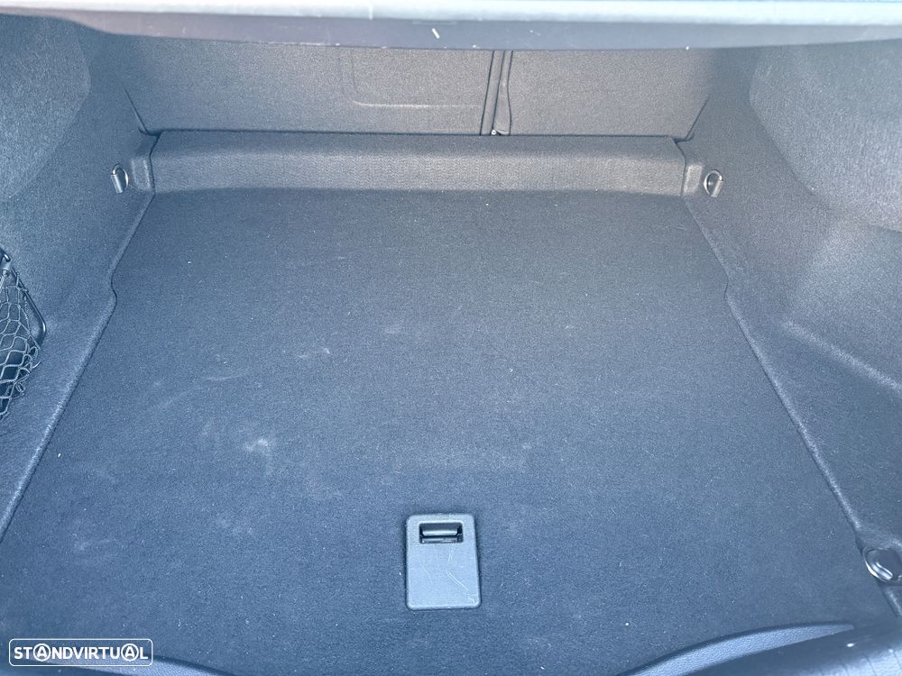 Mercedes-Benz CLA 200 CDI Urban - 23