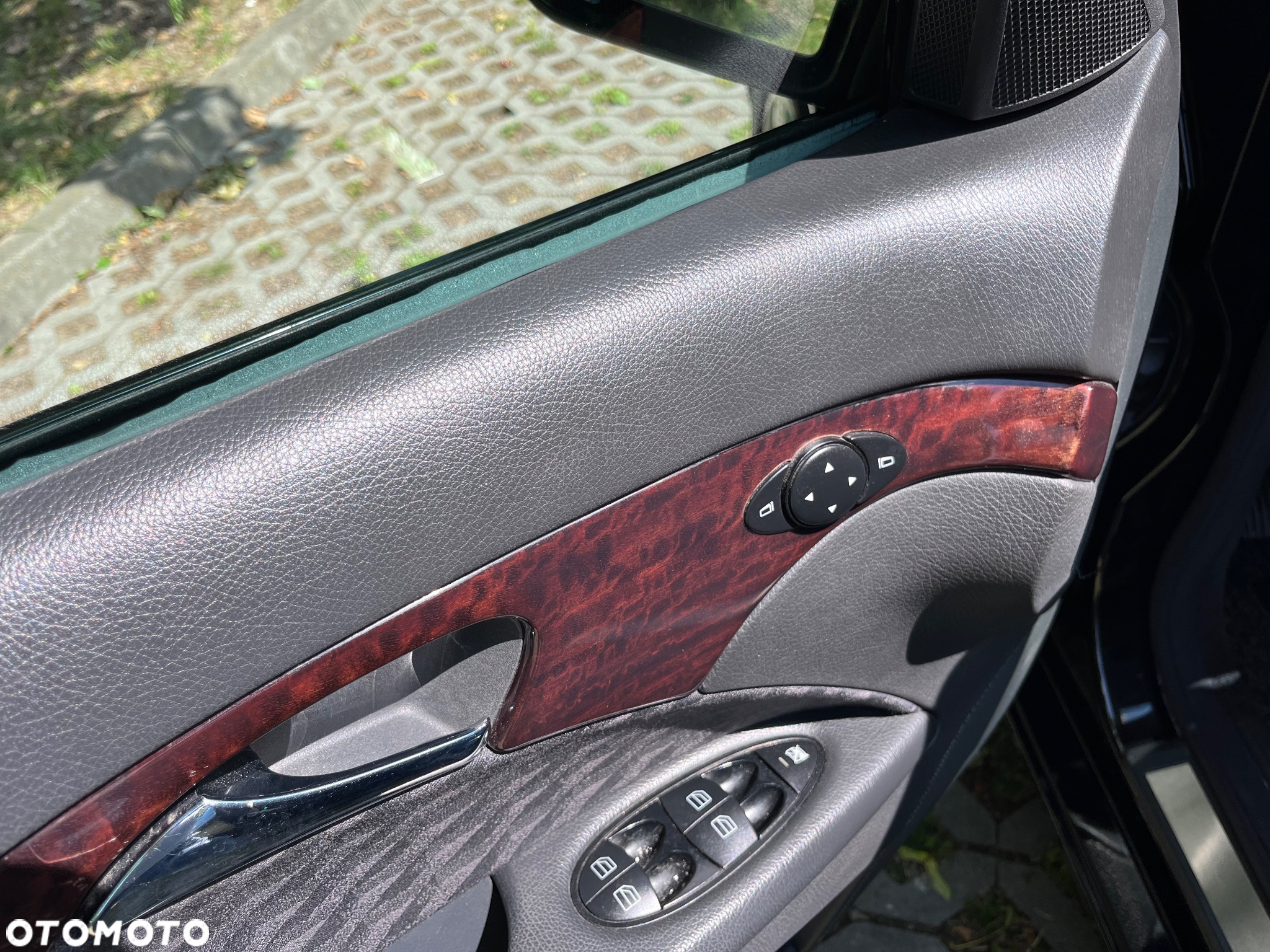 Mercedes-Benz Klasa E 200 T Kompressor Automatik Classic - 28