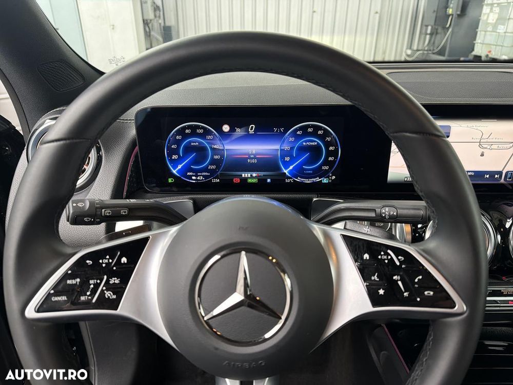 Mercedes-Benz EQB 250+ - 17