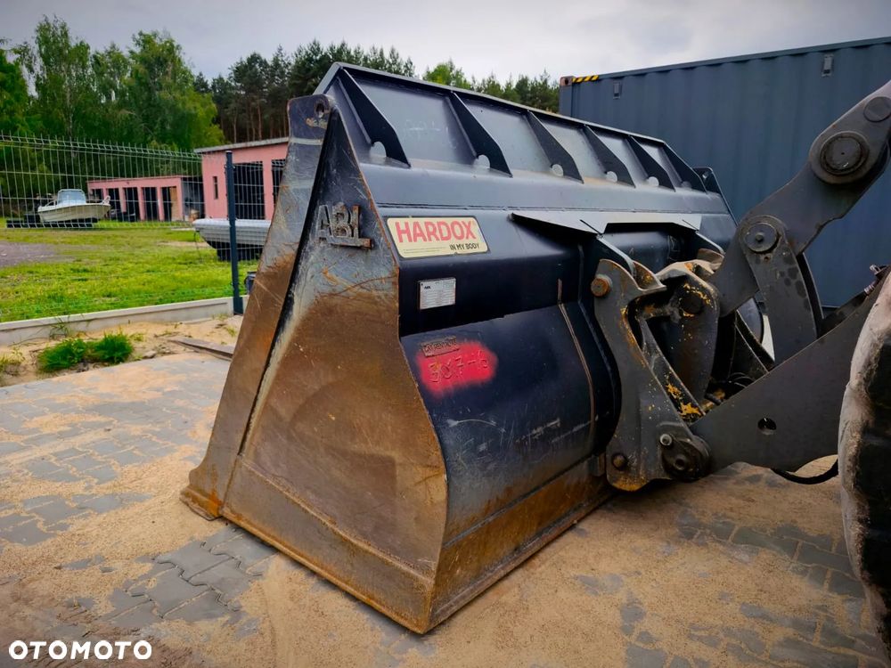Volvo L110G - 12
