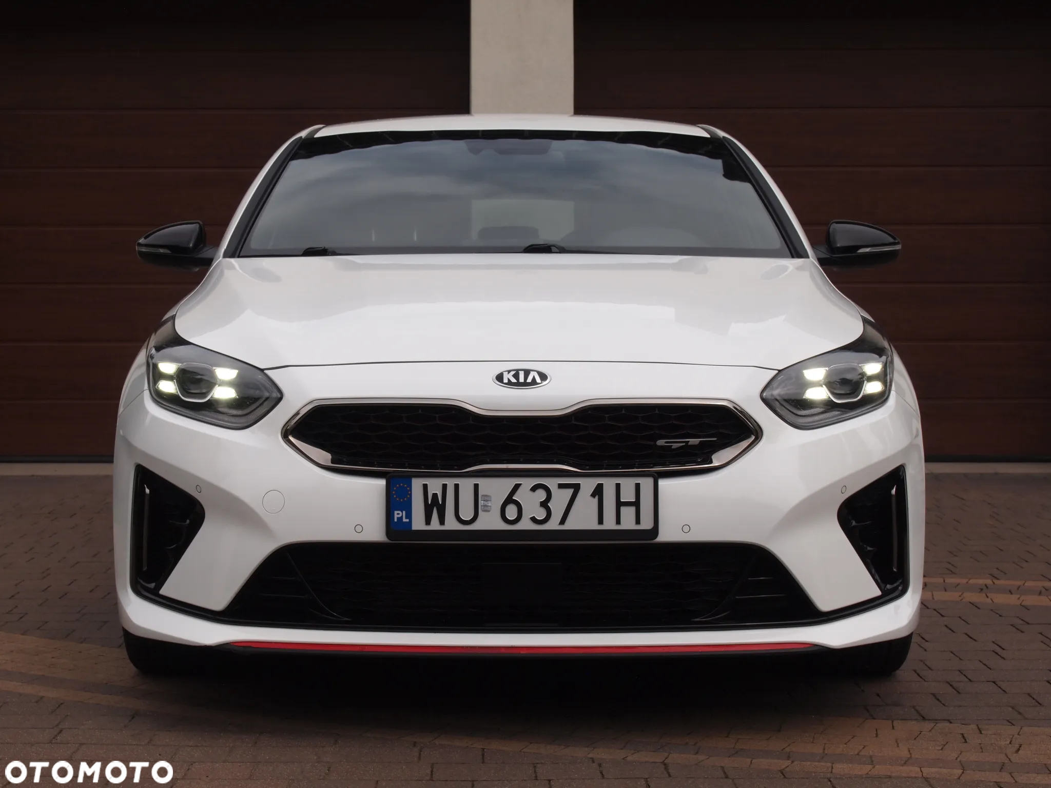 Kia ProCeed 1.6 T-GDI GT DCT - 13
