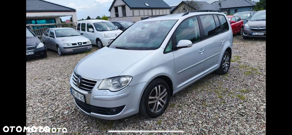 Volkswagen Touran 2.0 TDI DPF DSG Highline - 1