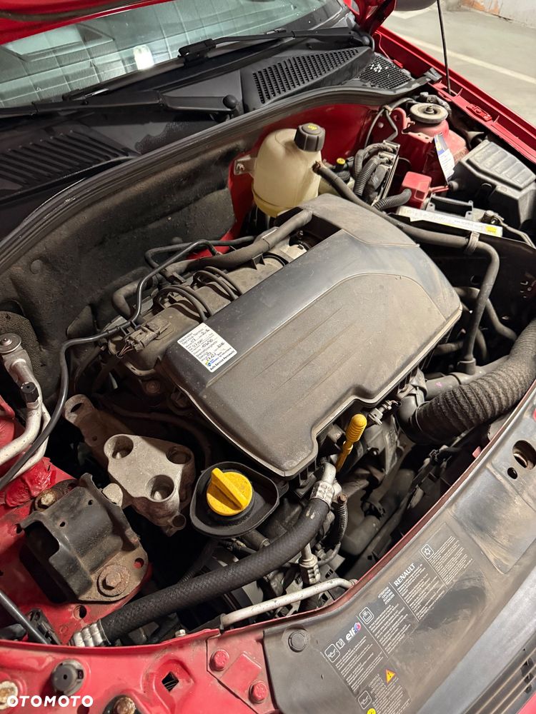 Renault Clio 1.2 16V Campus - 9