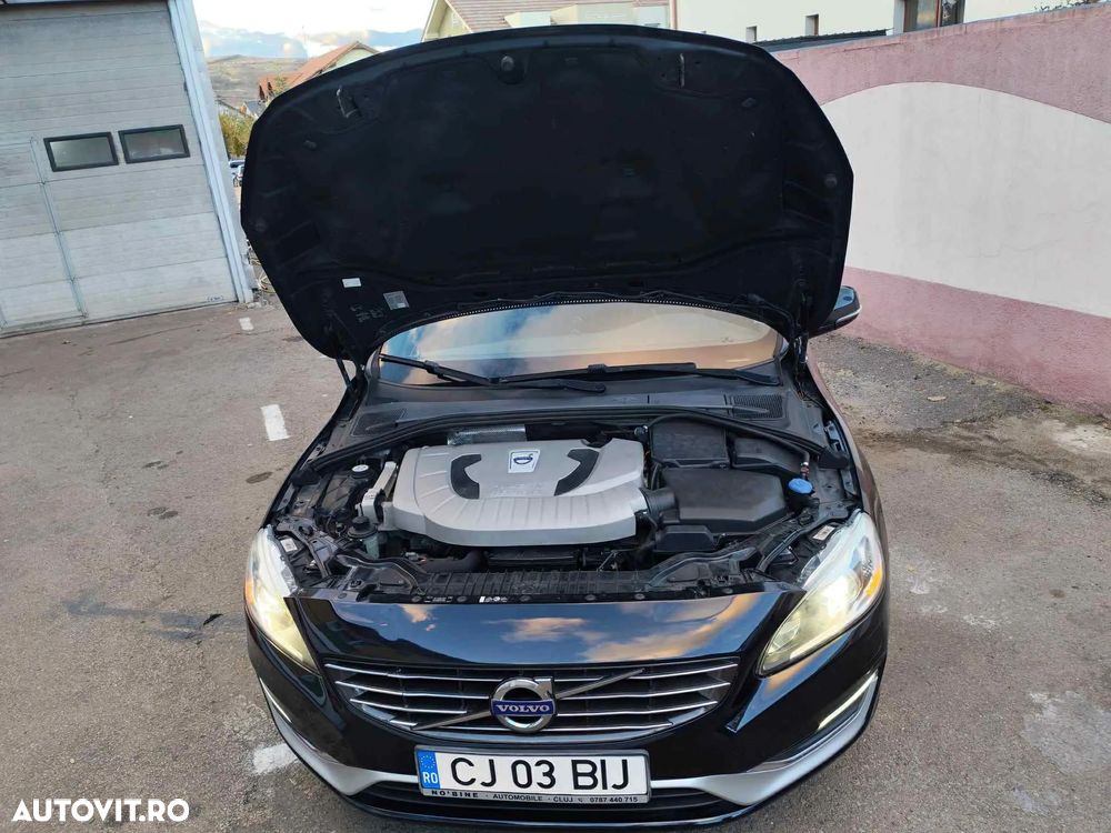 Volvo V60 D6 Plug-In-Hybrid AWD Geartronic Momentum - 13